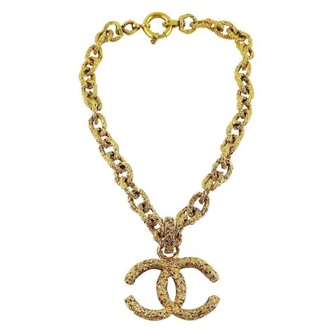 chanel cc logo 18k gold tone chain pendant necklace